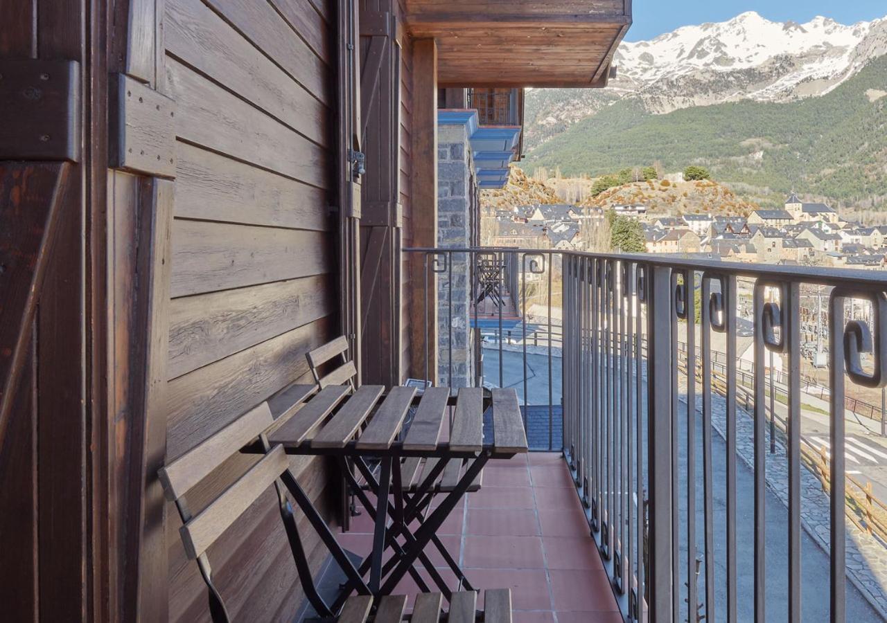 Apartahotel Tres Quinones Sallent de Gállego Eksteriør bilde