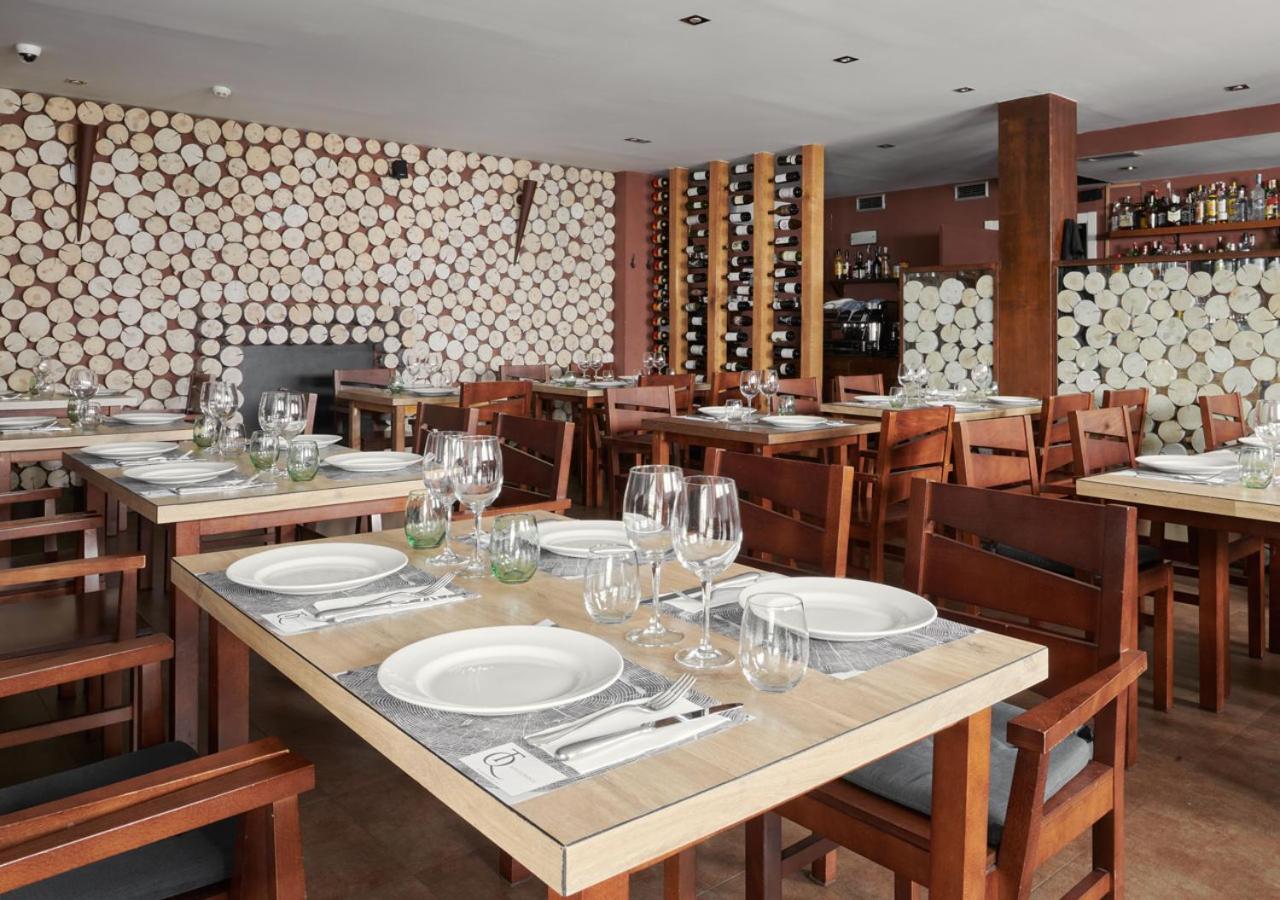 Apartahotel Tres Quinones Sallent de Gállego Eksteriør bilde