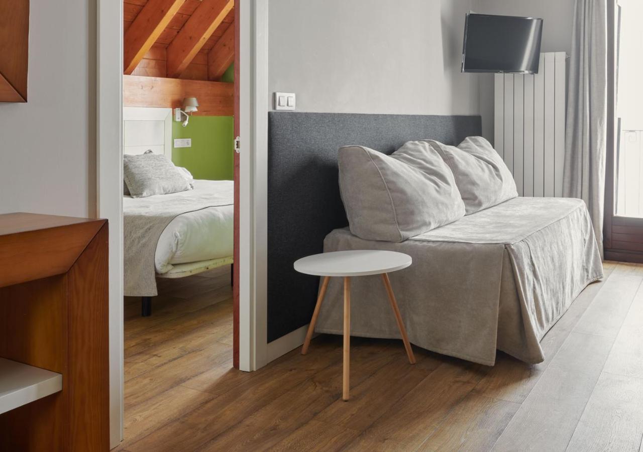 Apartahotel Tres Quinones Sallent de Gállego Eksteriør bilde