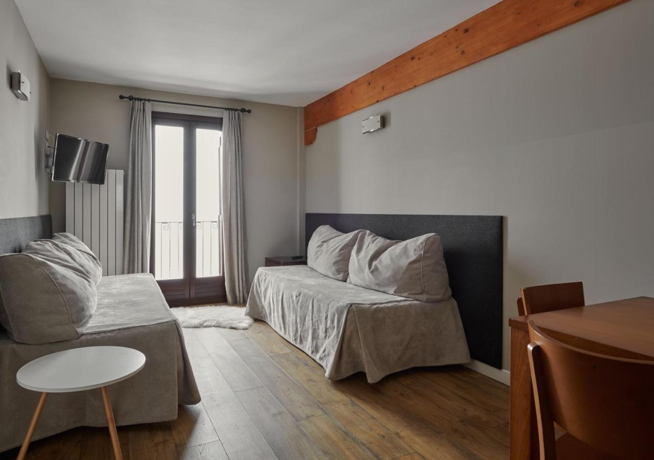 Apartahotel Tres Quinones Sallent de Gállego Eksteriør bilde