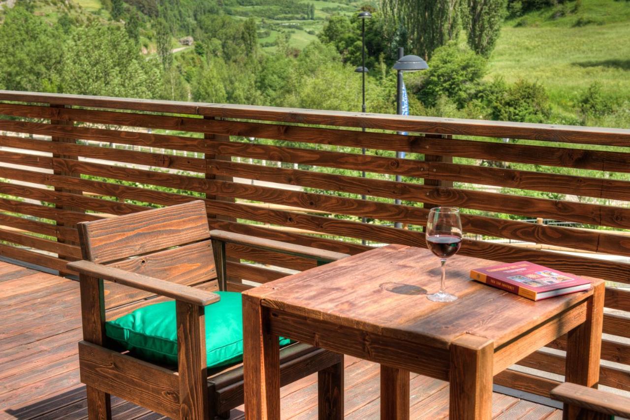 Apartahotel Tres Quinones Sallent de Gállego Eksteriør bilde