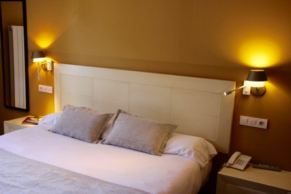Apartahotel Tres Quinones Sallent de Gállego Eksteriør bilde